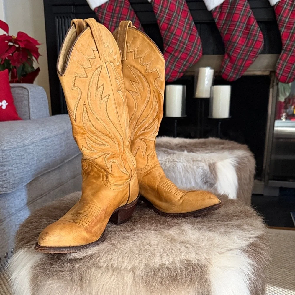J.Chisholm Women's Cow hide leather Cowboy Boots - Picture 1 of 8